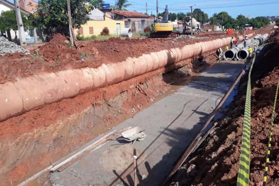 Prefeitura avança em obras de macrodrenagem no bairro Brizon visando solucionar os problemas com alagamentos 