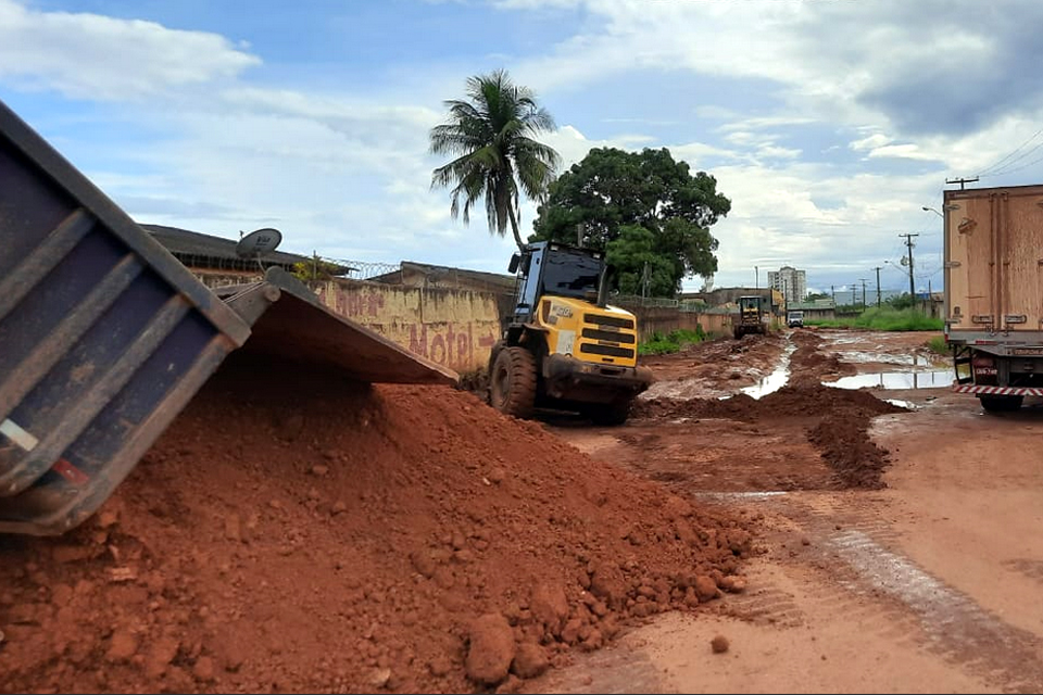 Bairros de Porto Velho recebem serviços de infraestrutura urbanística nesta quarta-feira (7)