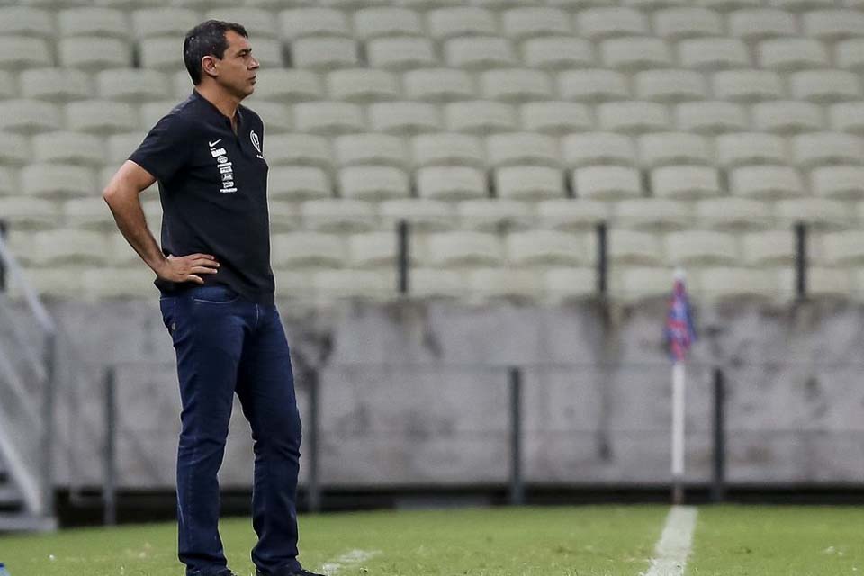 Santos anuncia a contratação do técnico Fábio Carille