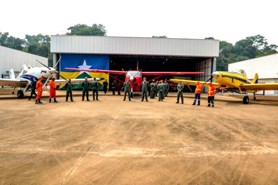 Novos aviões para reforçar brigada aérea de combate aos incêndios florestais são apresentados pelo governo de Rondônia