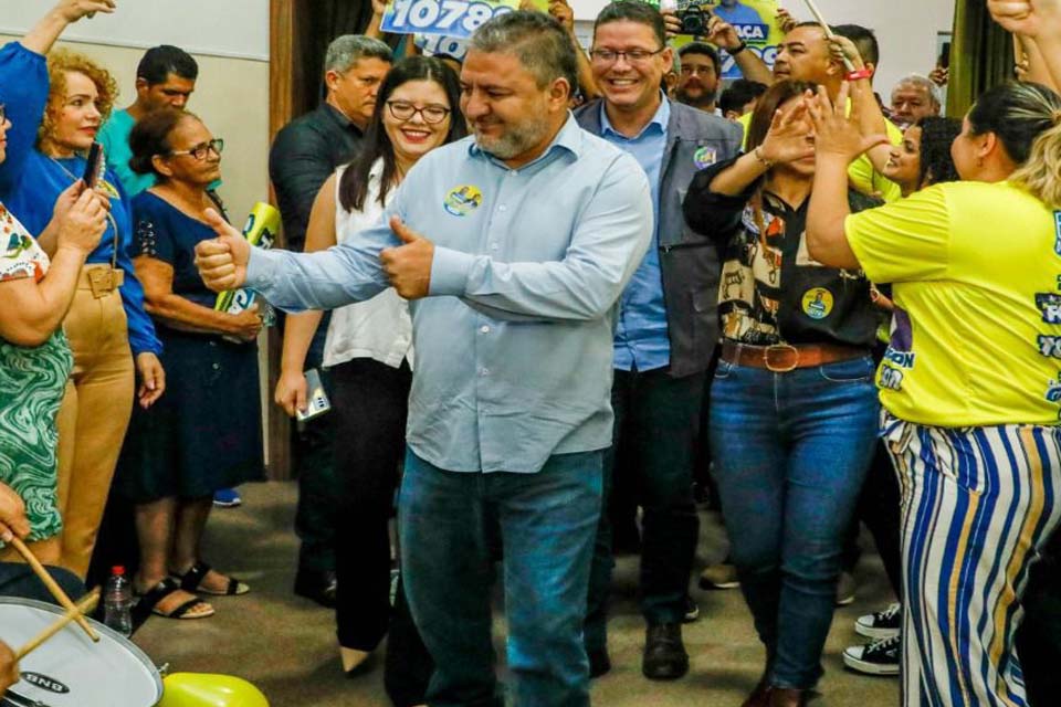 Fogaça mantém ritmo de campanha com mais reuniões;  em encontro com a comunidade no Bairro Nova Floresta