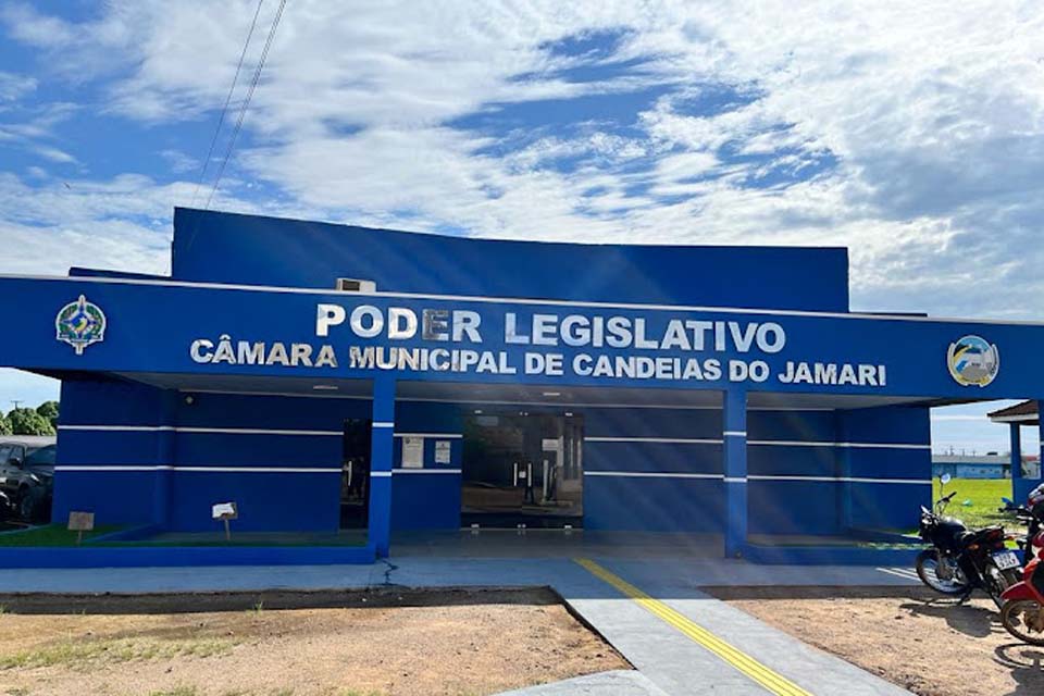 Advogado de Valteir Queiroz avisa ao TJ/RO descumprimento de decisão judicial por parte da Câmara de Candeias