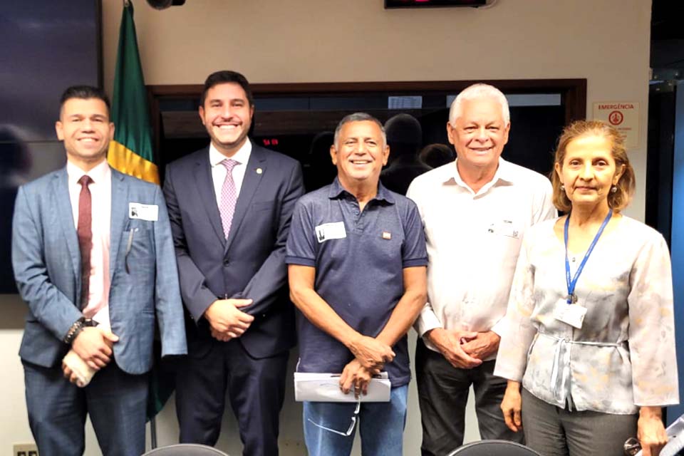 SINDSEF-RO participa de reunião com a Bancada Federal em Brasília para reivindicar pautas do Ex-território