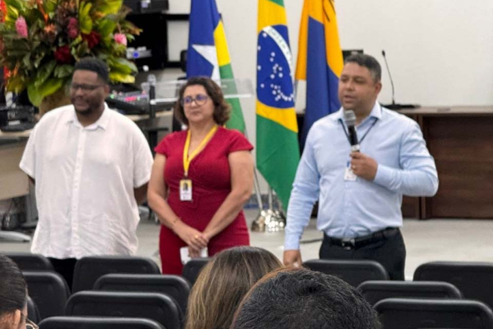 SINJUR confraterniza com servidores em café da manhã no Fórum Geral