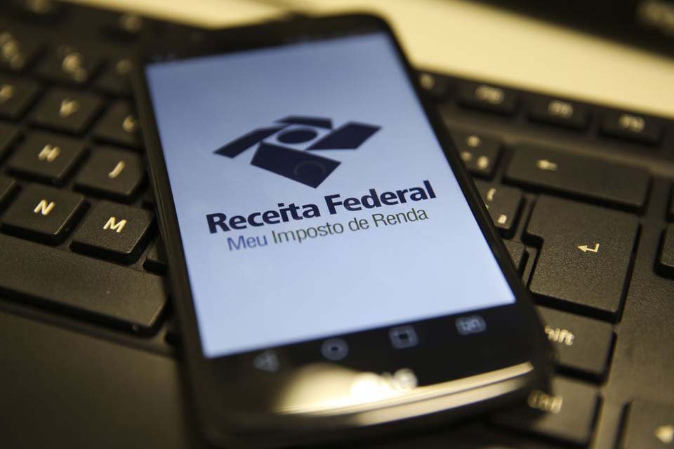 Envio de declarações do IR fica levemente abaixo da expectativa