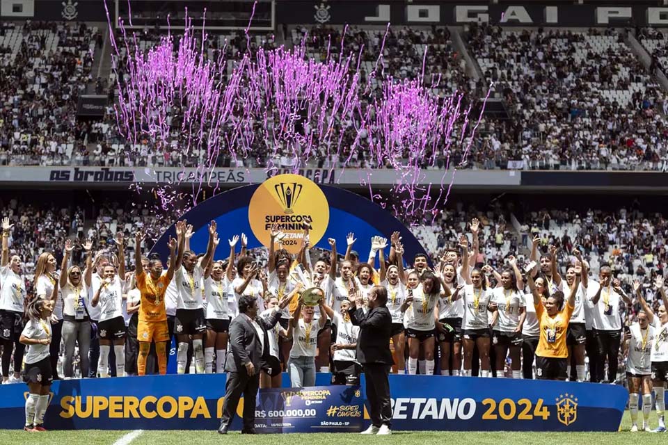 Corinthians derrota Cruzeiro e conquista tri da Supercopa feminina