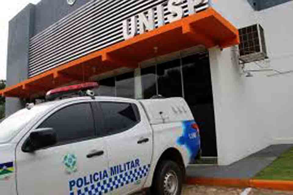 Briga entre mulheres termina com adolescente ferida a golpes de canivete