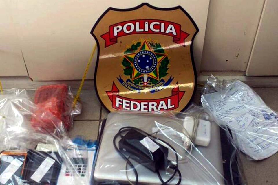 Polícia Federal  deflagra operação contra fraudes com cartões da Caixa