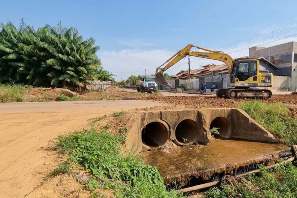 Prefeitura inicia construção de mais uma galeria de concreto; agora na rua Rio de Janeiro no setor 07