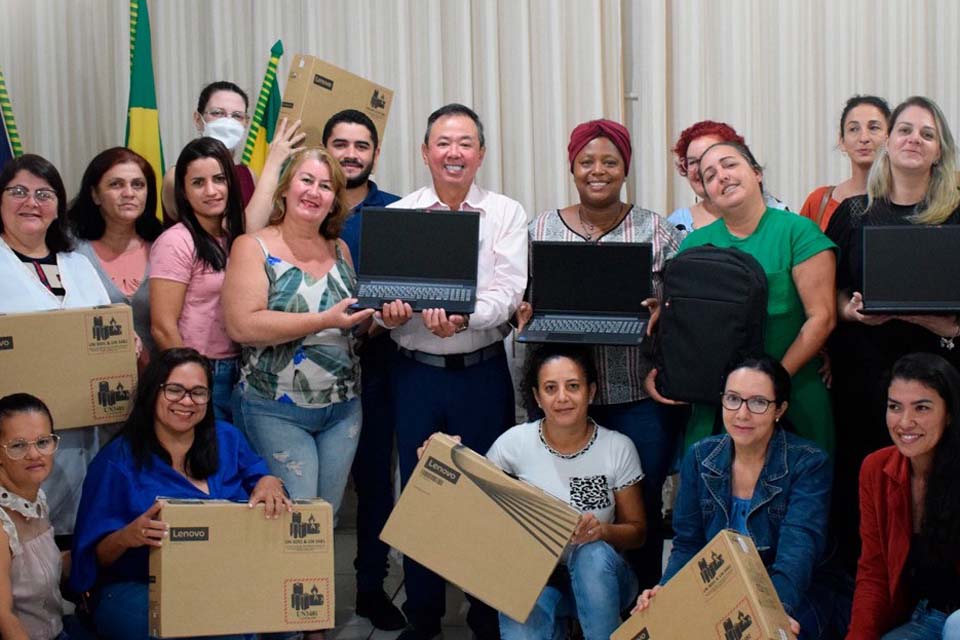 Prefeitura investe mais de R$ 4,3 milhões em 741 Notebooks para professores e profissionais da rede municipal de Educação