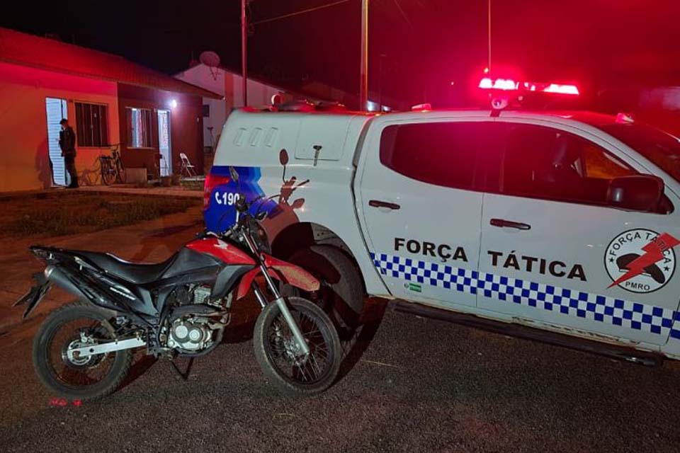  PM apreende adolescente que estava escondendo moto dentro de casa