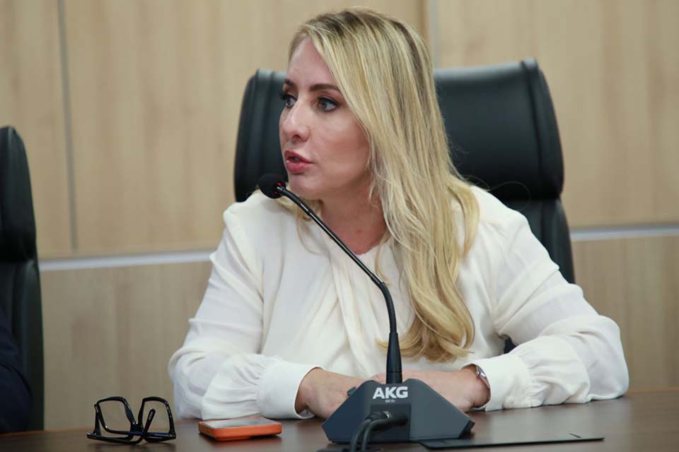 Ieda Chaves confirma R$ 200 mil à saúde e infraestrutura de Alto Alegre dos Parecis