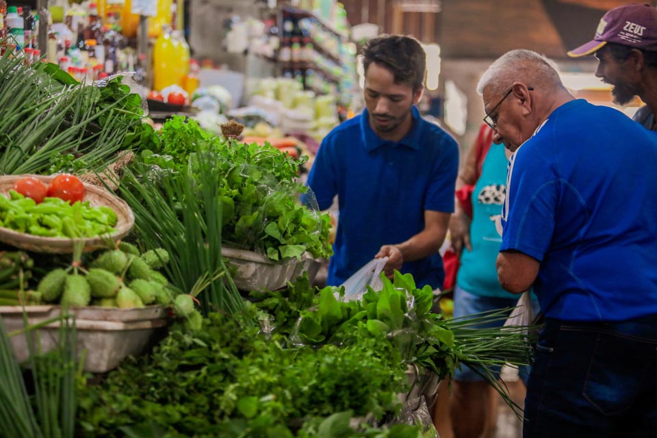 Prefeitura de Porto Velho promove oficina sobre exposição de produtos no Mercado Central