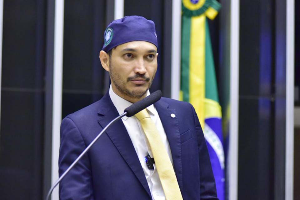 Projeto do Deputado Fernando Máximo aumentar a pena aplicada ao crime de desrespeito à crenças e símbolos religiosos