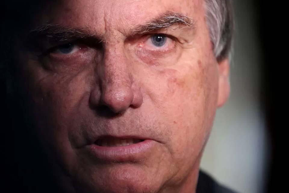 Ex-presidente: Bolsonaro chega à Polícia Federal para prestar depoimento