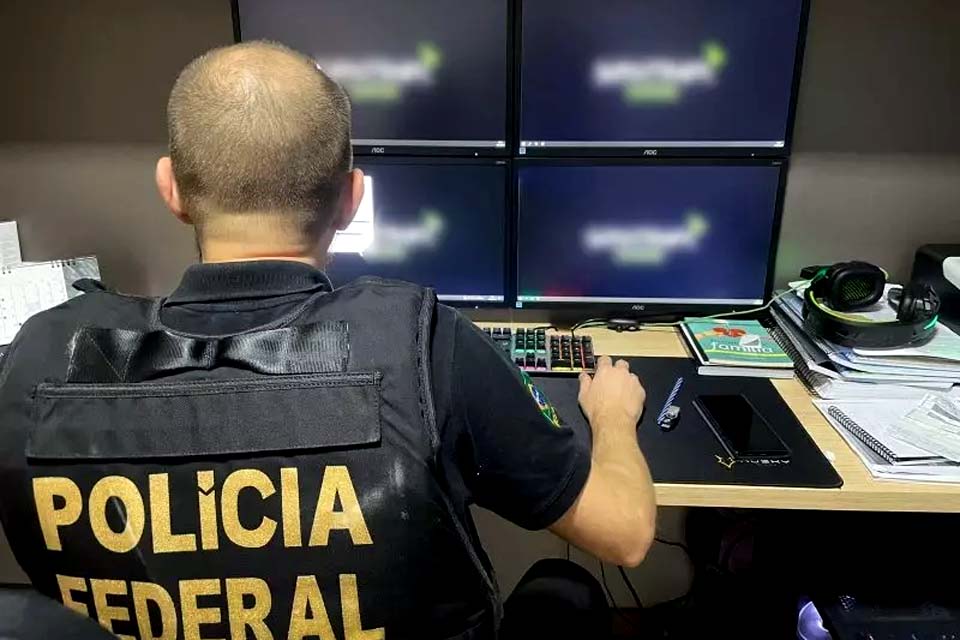 Polícia Federal deflagra operação que investiga falsos investimentos em bolsa