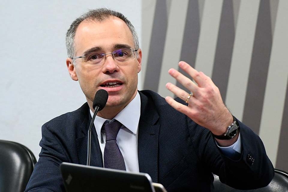 Plenário do Senado aprova André Mendonça para o STF