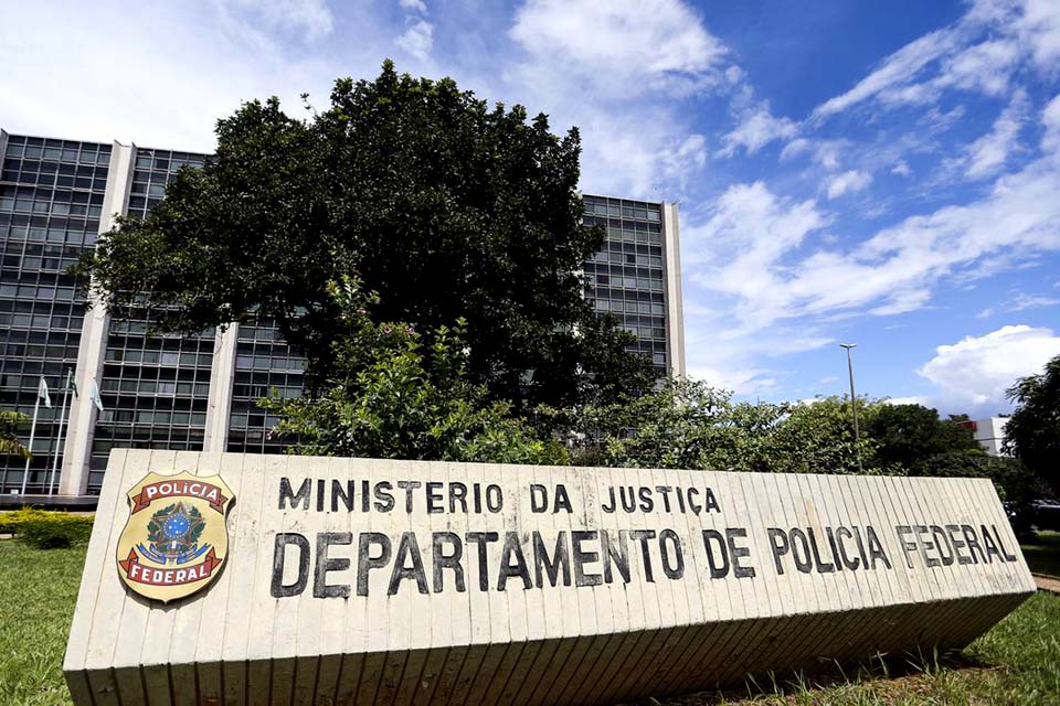 PF desarticula organização que fraudava saque de auxílio emergencial