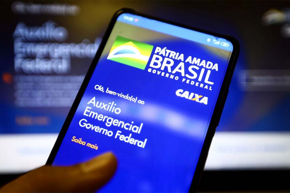 Caixa bloqueia contas da poupança social por suspeita de fraude