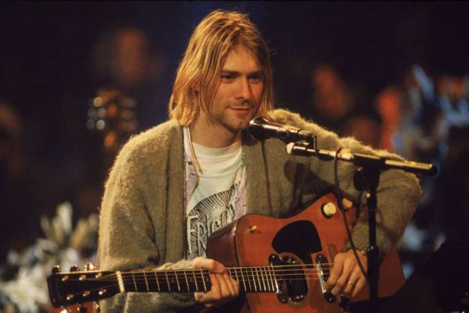 Violão usado por Kurt Cobain em álbum acústico do Nirvana vai a leilão 