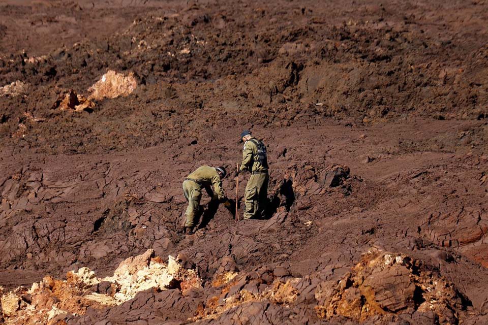 Justiça aceita denúncia contra 16 pessoas pela tragédia de Brumadinho