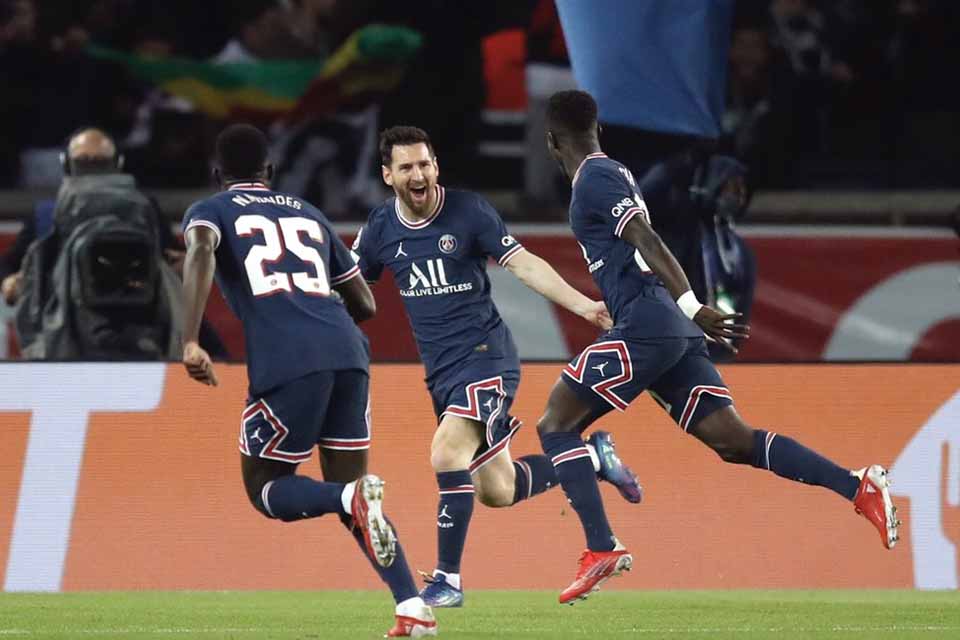 VÍDEO - Messi marca e PSG vence o Manchester City pela Champions League