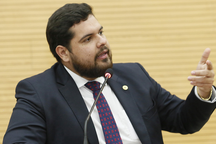 Gabinete do deputado Jean Oliveira esclarece sobre sumiço de assessor