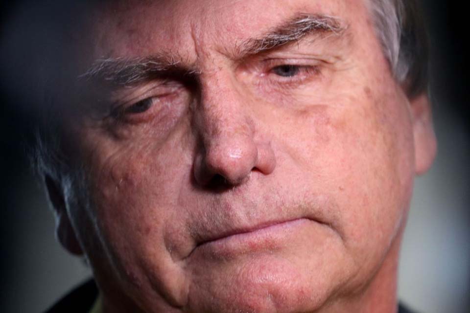 Defesa de Bolsonaro afirma que ele oferecerá sigilo bancário à Justiça