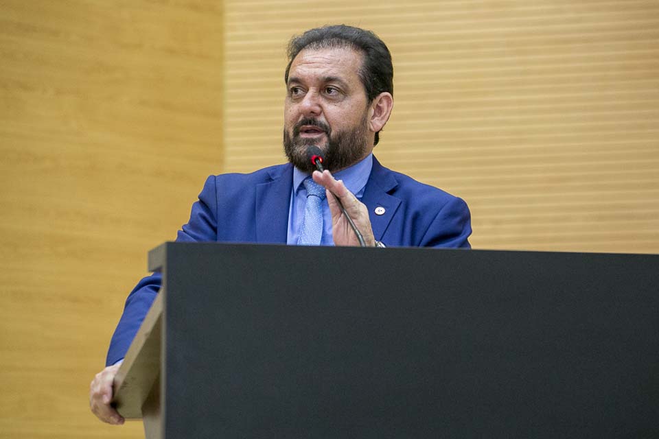 Deputado Laerte Gomes dá boas vindas a novos parlamentares e destaca importância de trabalho em parceria para o avanço das demandas de Rondônia