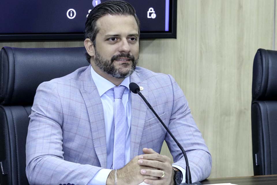 Deputado Delegado Lucas destina R$ 1 milhão para construção de pontes em Monte Negro