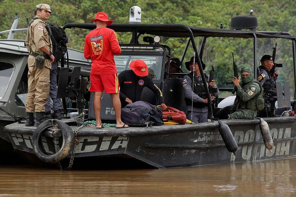 PF encontra no Amazonas pertences pessoais de jornalista e indigenista