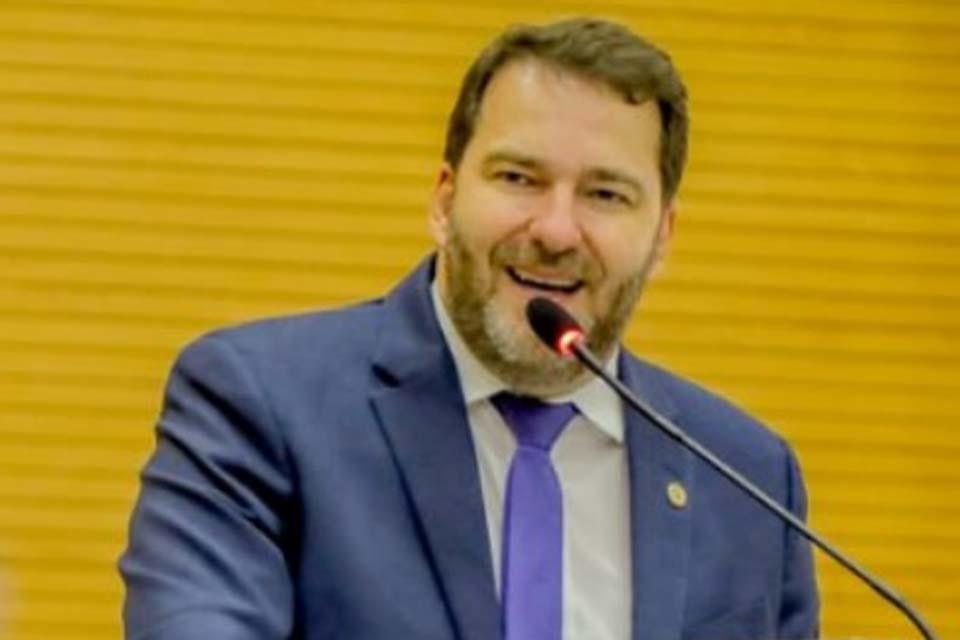 Deputado Alex Redano destina R$ 200 mil para recuperação de estradas vicinais em Buritis