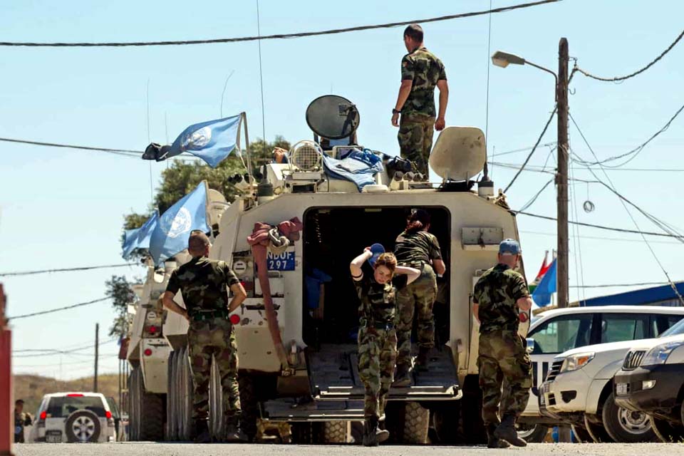Explosão de mina terrestre fere 10 membros de missão da ONU 