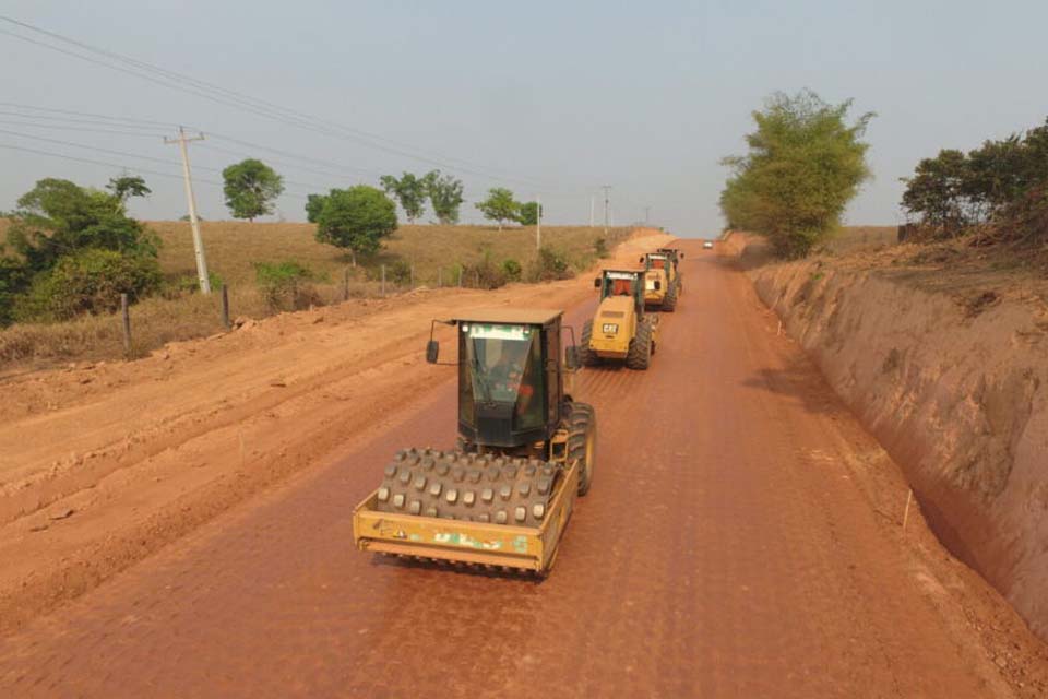 Restauração do trecho da Rodovia-257 no Vale do Jamari fortalece escoamento da produção local 