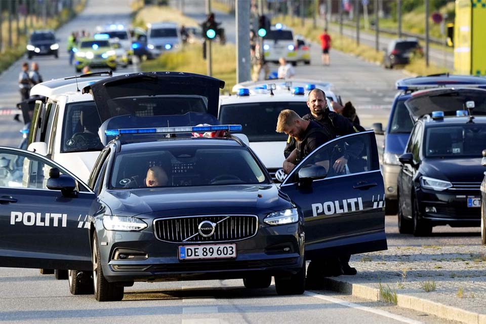 Copenhague: jovem com antecedentes psiquiátricos é acusado de tiroteio