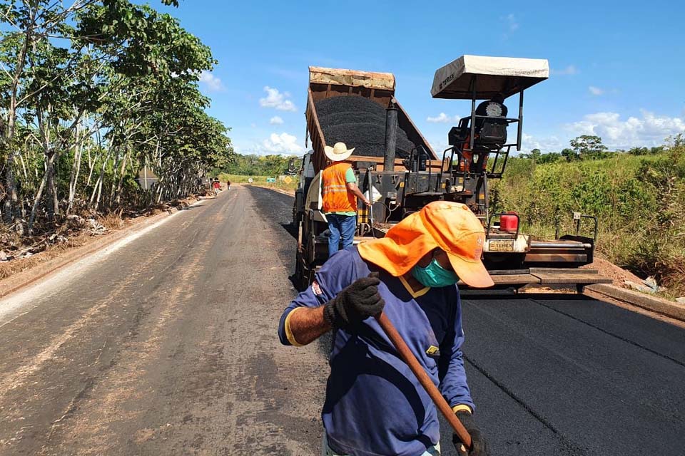 Mais de 30 quilômetros da RO-492 foram recuperados em trecho que liga o município à RO-491