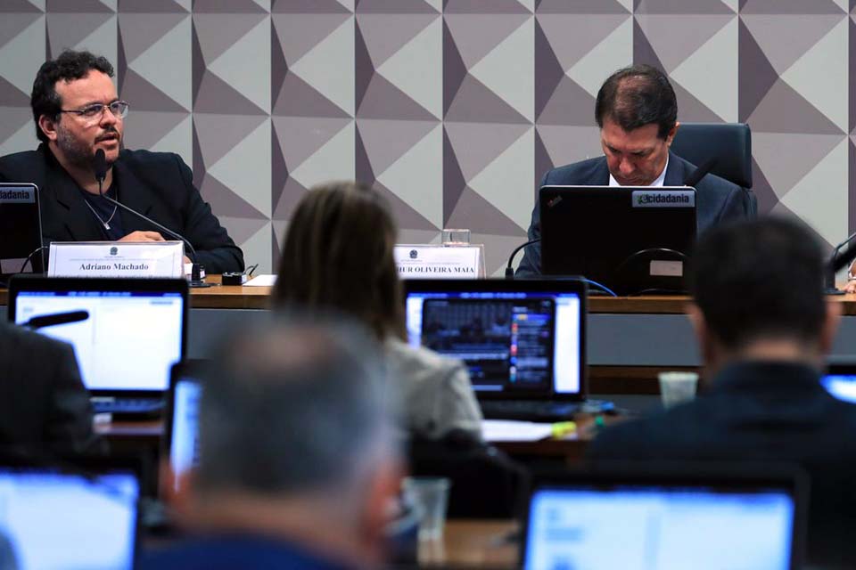 Fotógrafo diz ter visto tropas perto do Palácio do Planalto invadido