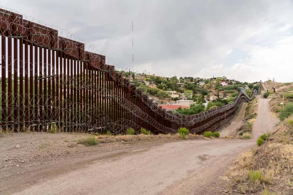 Migrantes morrem ao atravessar deserto nos EUA: “Viraram múmias”