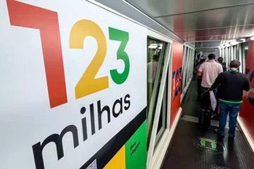 Clientes da 123 Milhas com passagens emitidas devem embarcar, diz Anac