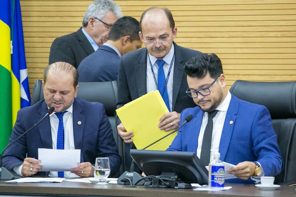 Assembleia Legislativa de Rondônia vota projetos em sessões extraordinárias