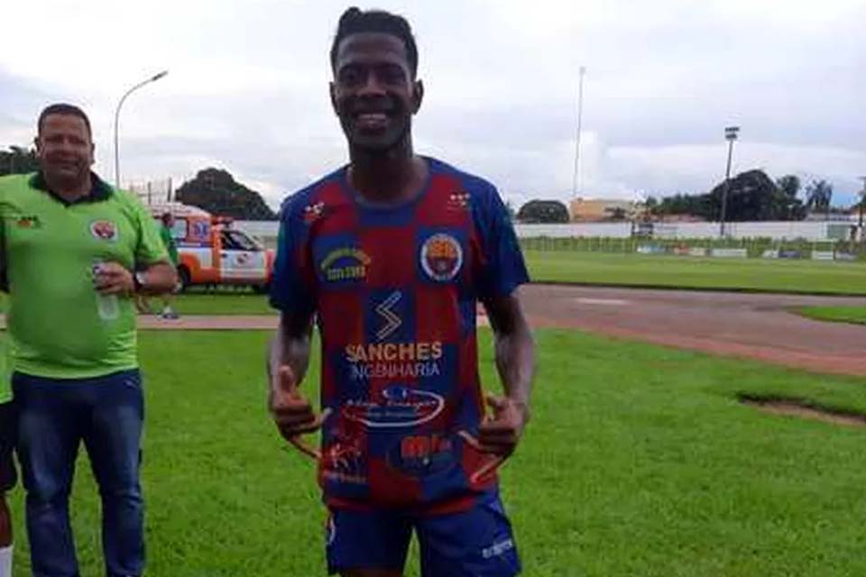 Ex-Barcelona, atacante haitiano relembra passagem por Rondônia e afirma: 