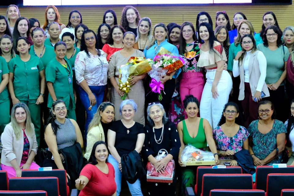 Assembleia Legislativa de Rondônia presta homenagem às mães