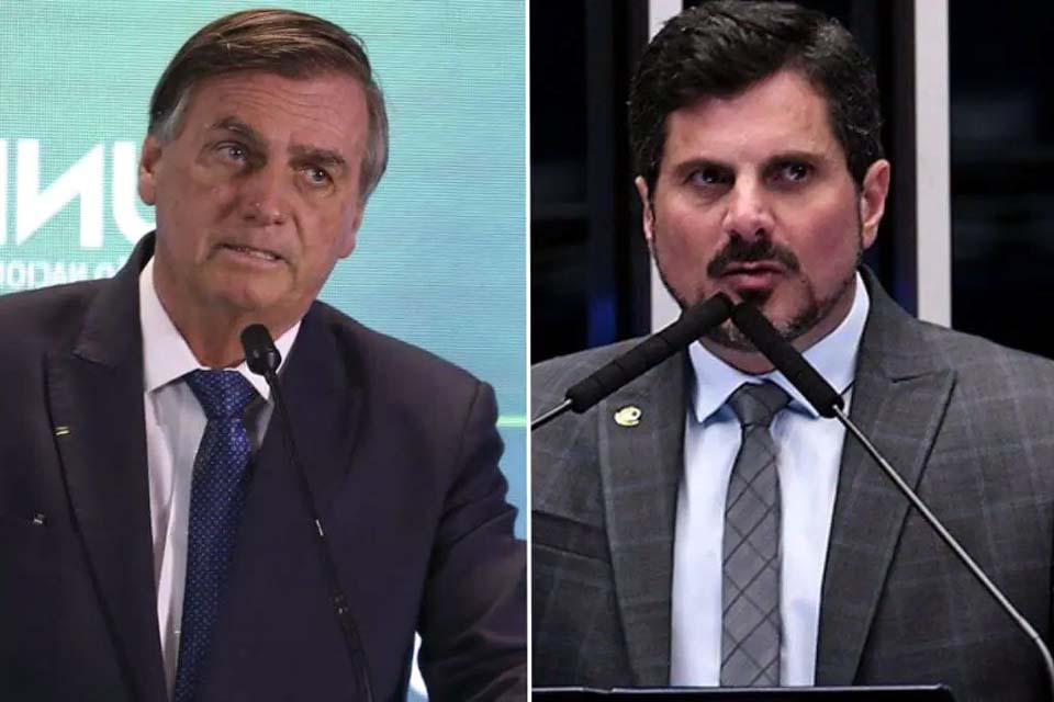 Bolsonaro e Do Val apresentam à PF versões distintas sobre reunião no Palácio da Alvorada