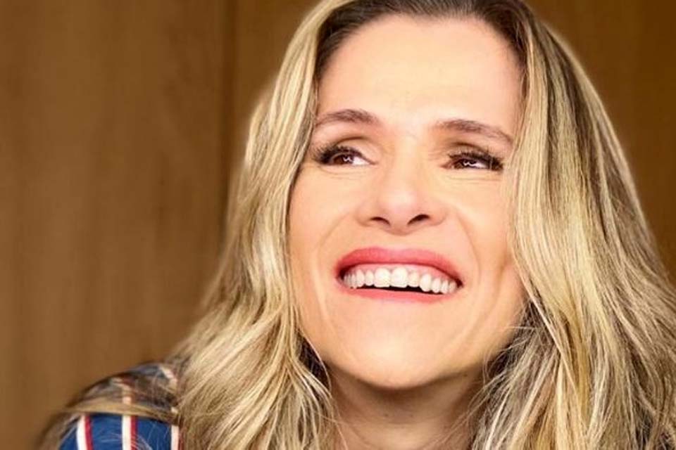 Ingrid Guimarães diz que votaria até no cachorro para não votar em Bolsonaro