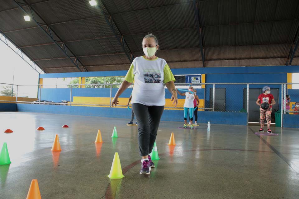 Mães idosas escolhem cuidar da saúde no projeto Viver Ativo