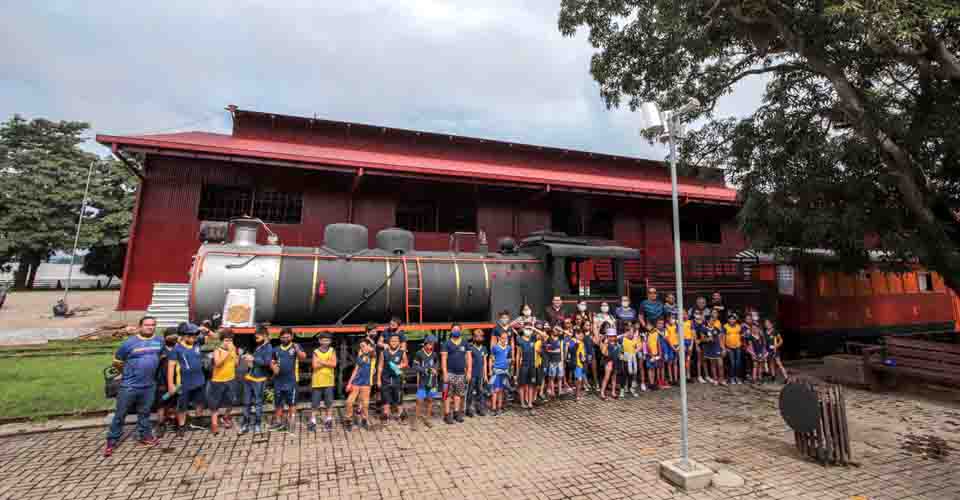 Primeira escola contemplada pelo projeto “Cultura Educa+” visita o Complexo da EFMM