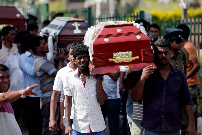 Número de mortes em atentados no Sri Lanka passa de 300