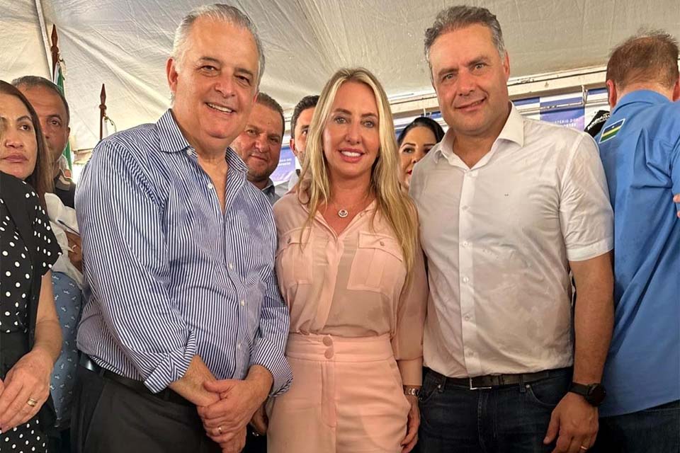 Ieda Chaves participa de entrega de Porto em Guajará e reforça a necessidade de investimentos