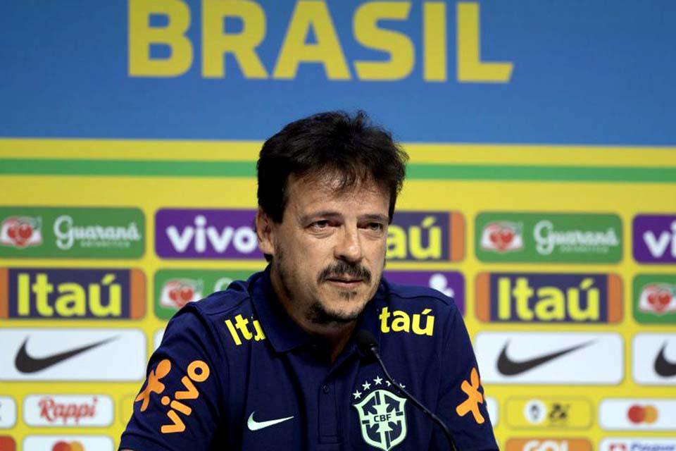 Diniz faz primeira convocação para Eliminatórias da Copa do Mundo 2026