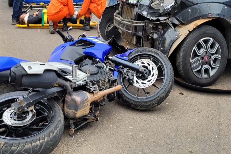 Motociclista Fratura Perna Ao Colidir Contra Carro Em Ji Paraná Polícia Rondônia Dinâmica 